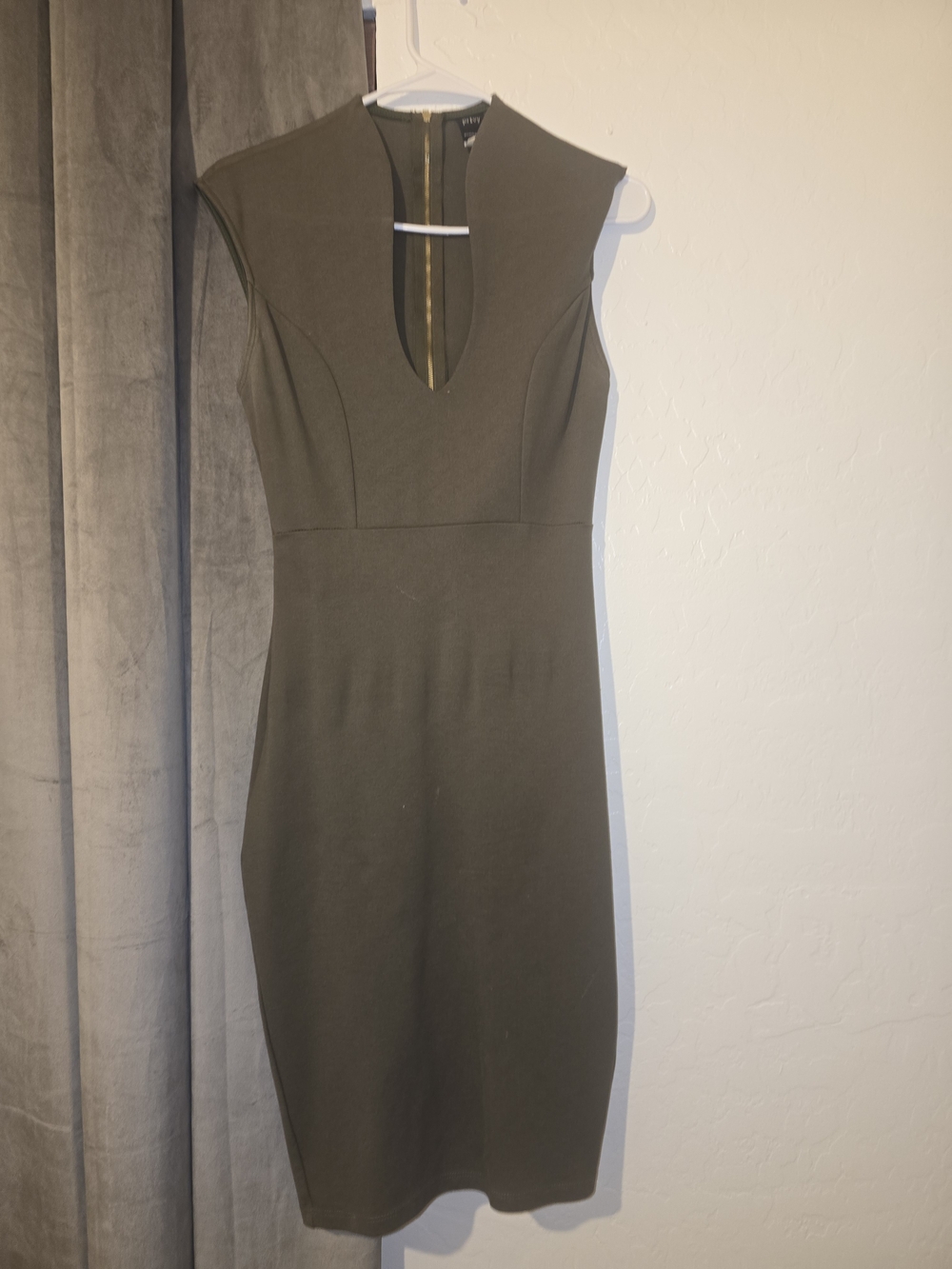 Privy Sleeveless Midi Dress in army green Like New